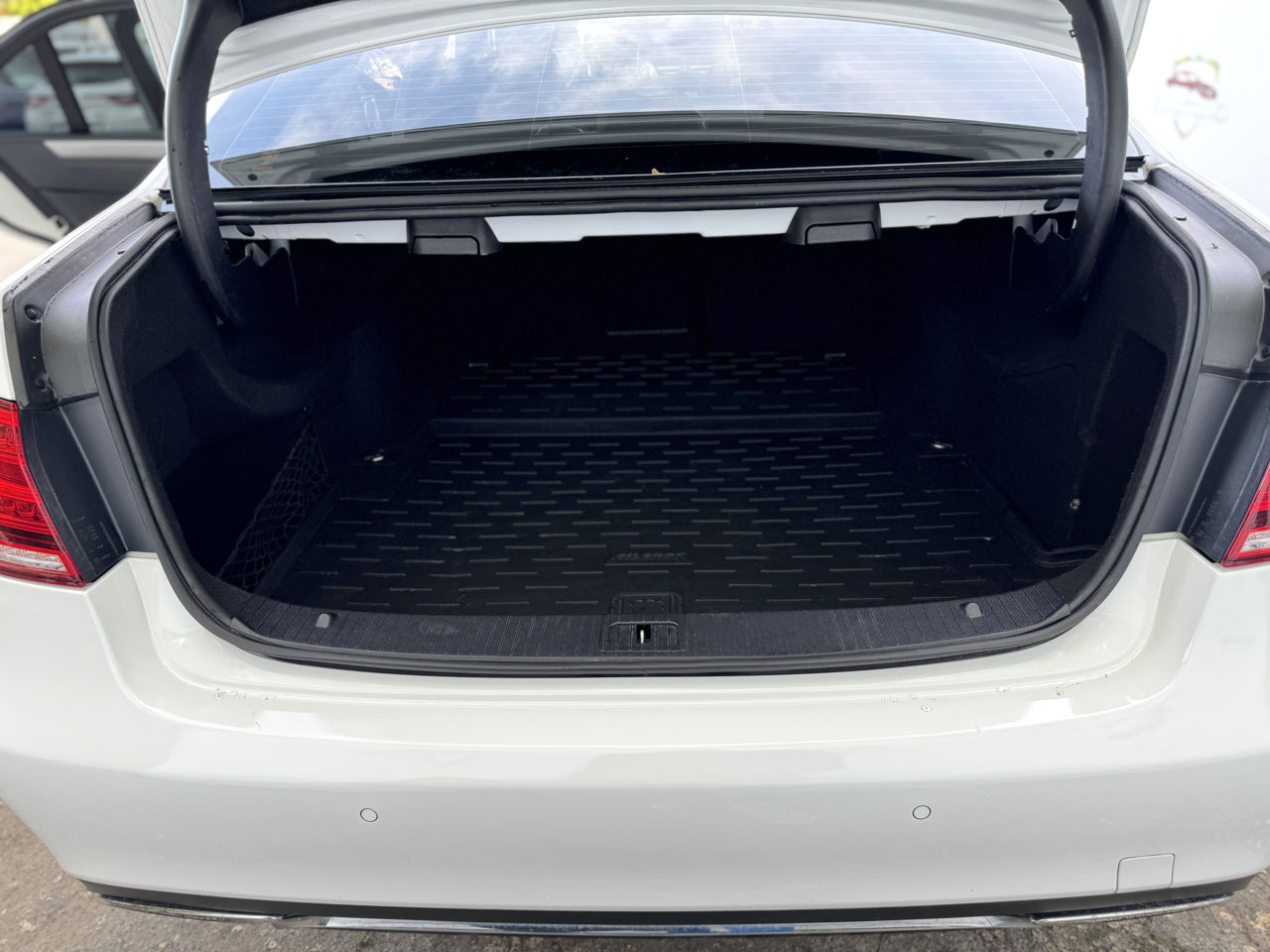 Mercedes E-Class foto 16