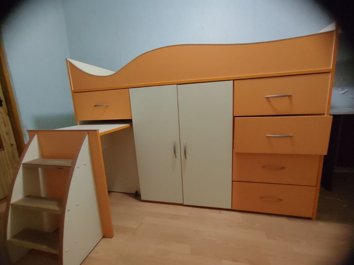 Se vinde pat la mansardă pentru copii cu zonă de lucru (second-hand) foto 1