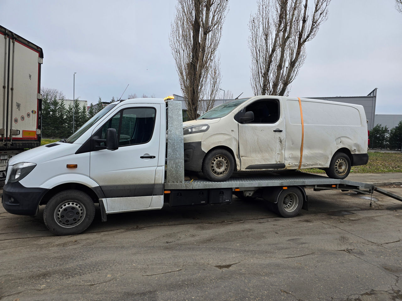 Evacuator Rezina-Chisinau Эвакуатор  Tractari auto,Servicii Auto Moldova-Romania фото 0