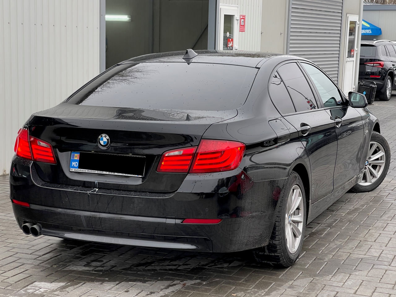 BMW 5 Series фото 3