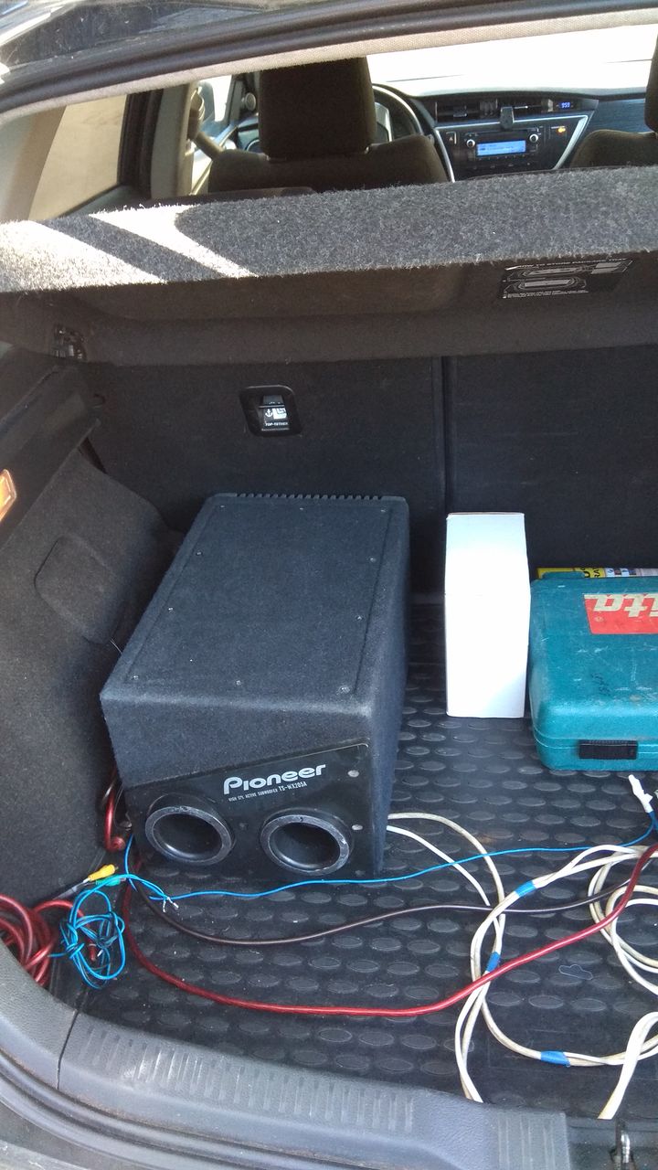 Pioneer сабвуфер активный (с встроенным усилителем)+ провода для подключения  1500 watt