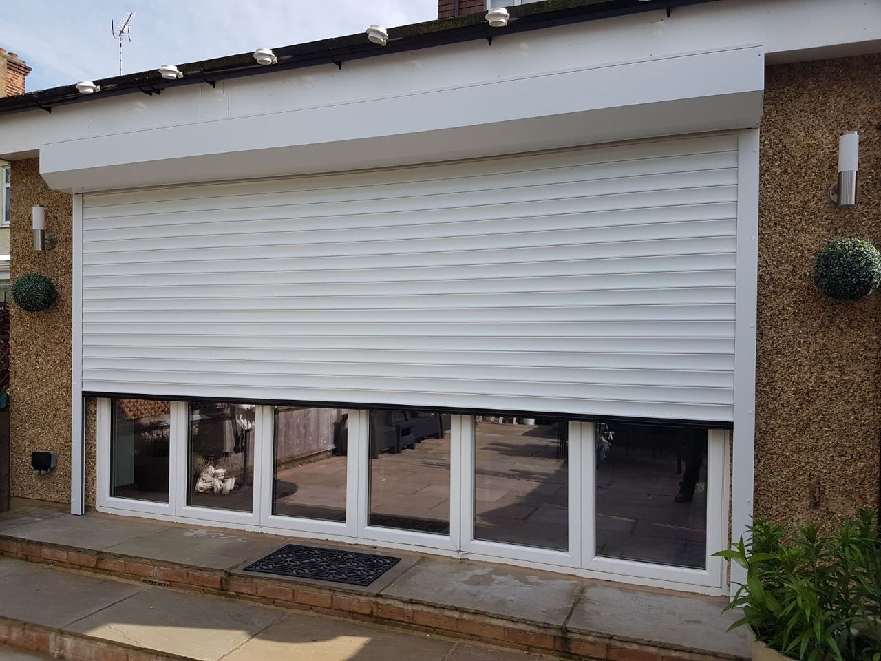 Rulouri exterioare fabricate in Moldova foto 0
