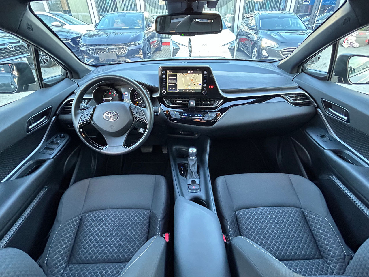 Toyota C-HR foto 8