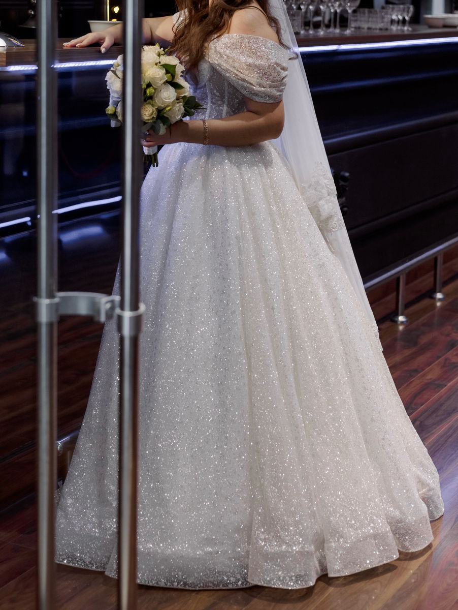 Rochie de mireasă strălucitoare cu perle + voal și jupon (necununata) foto 6