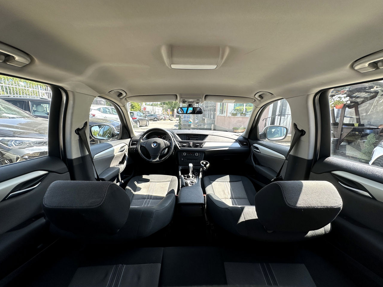 BMW X1 фото 1