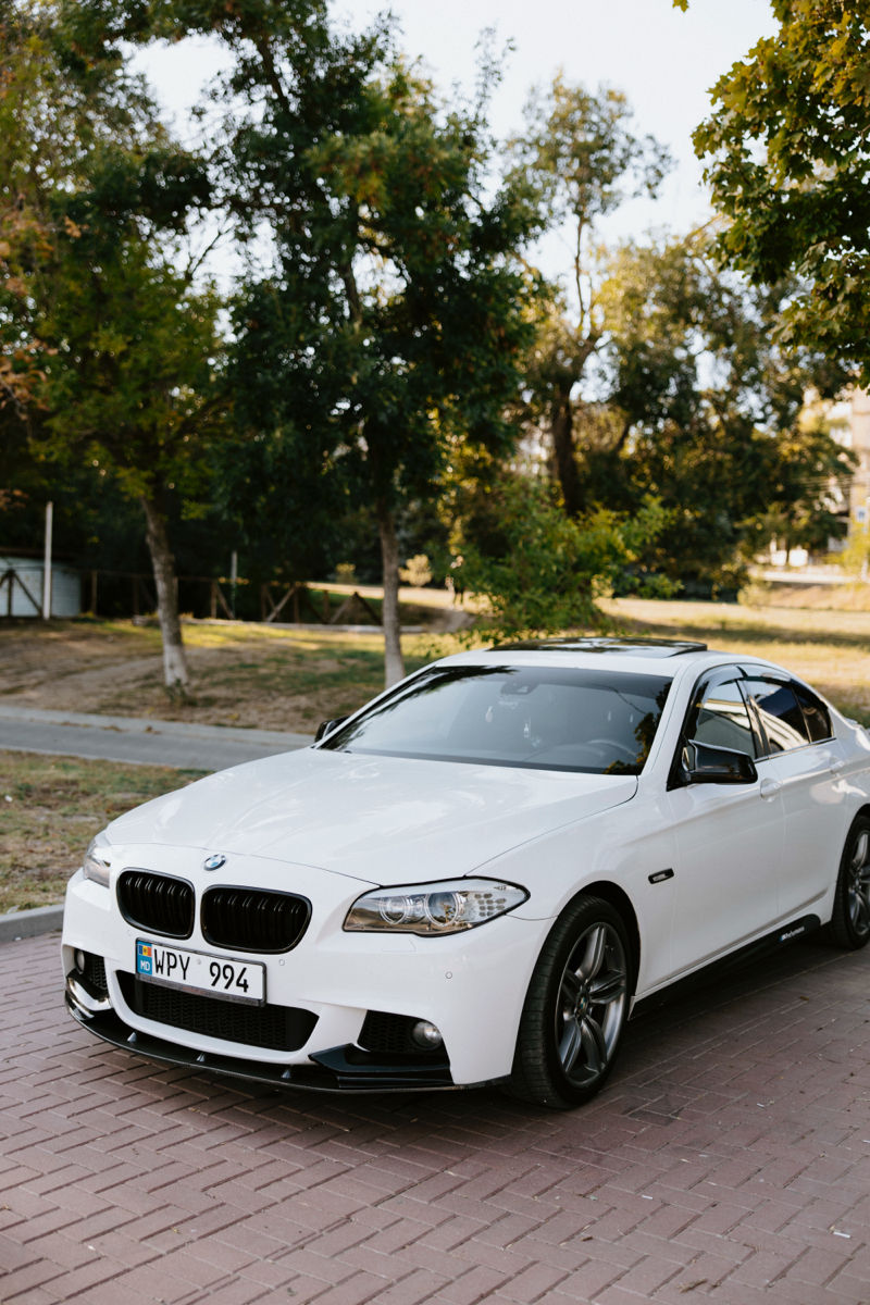 BMW 5 Series foto 0