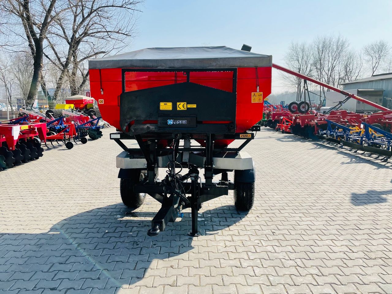Distribuitor de ingrasaminte dublu-disc 2500 l фото 0