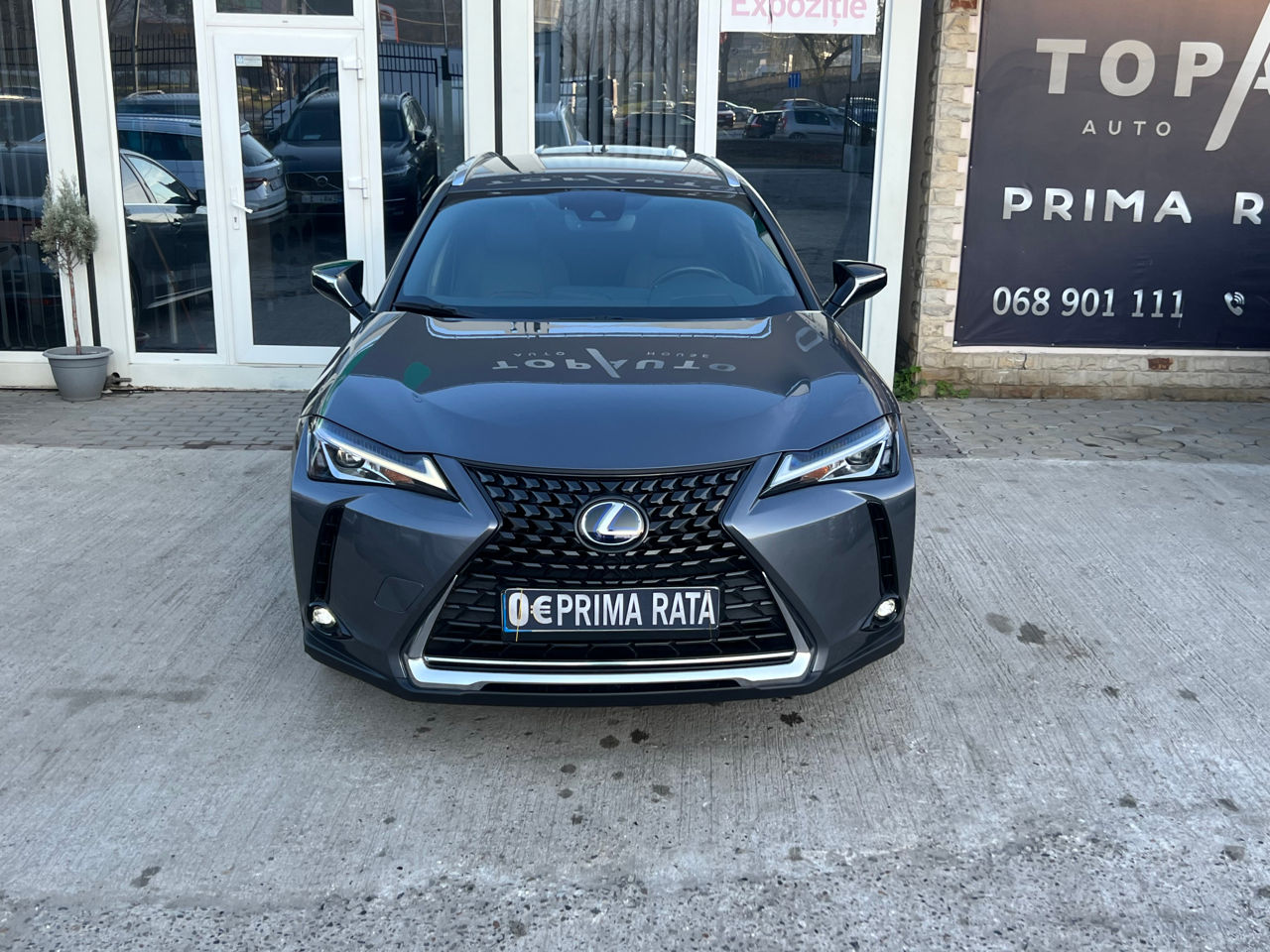 Lexus UX фото 2