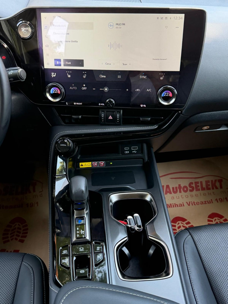 Lexus NX Series 2022 photo 14