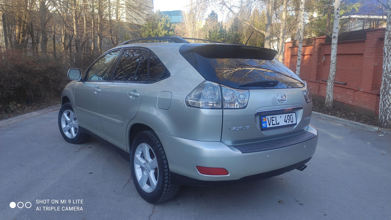 Lexus RX Series фото 6