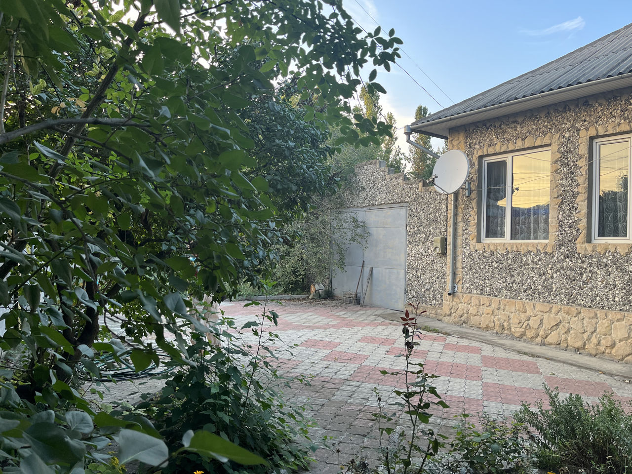 casa in centrul orasului Soroca foto 1
