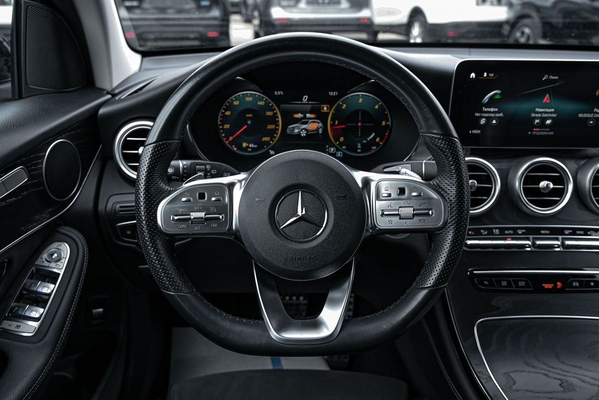 Mercedes GLC foto 10