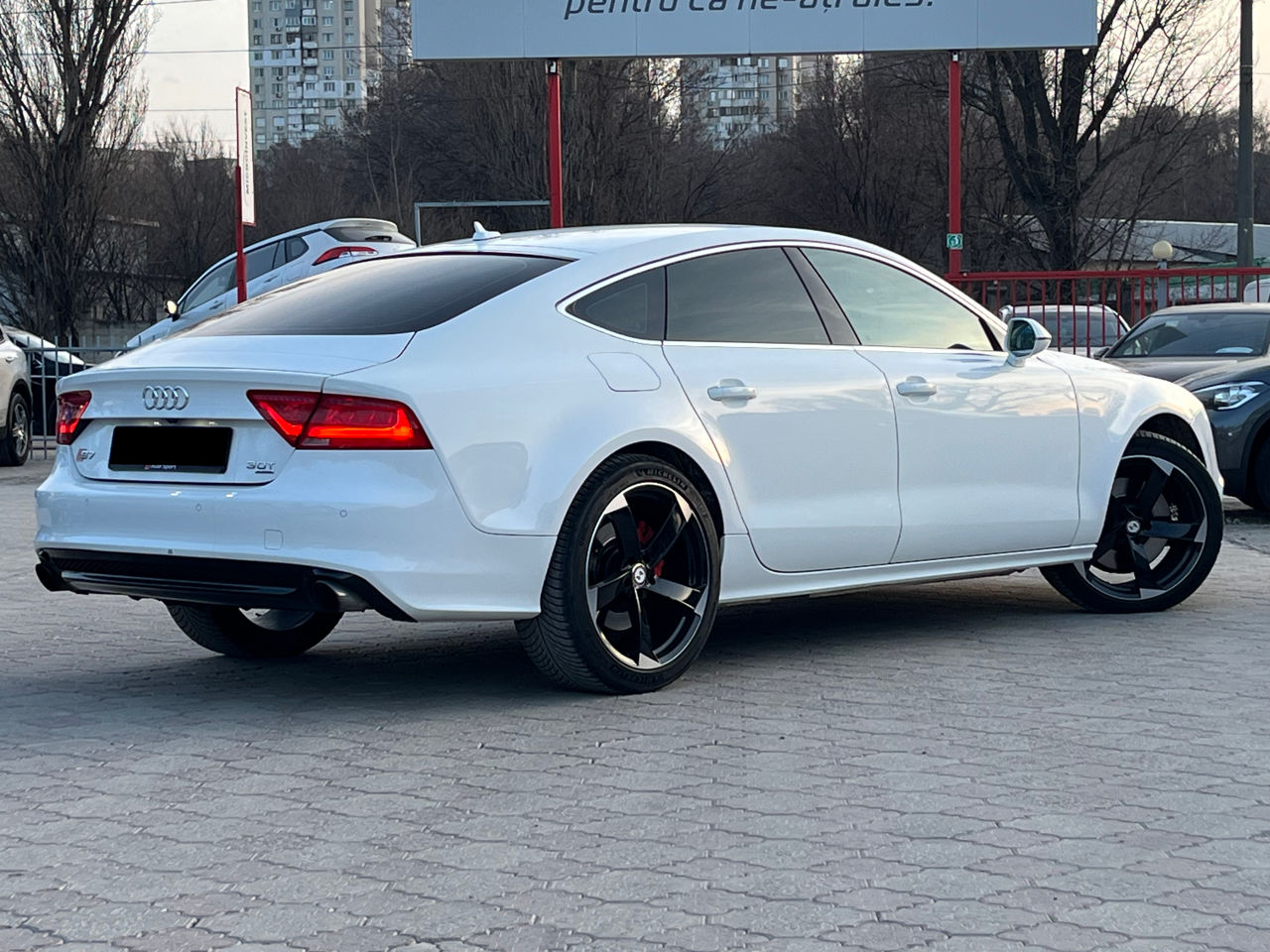 Audi A7 an. 2011 cu rulaj 134132 km, Benzină, 16999