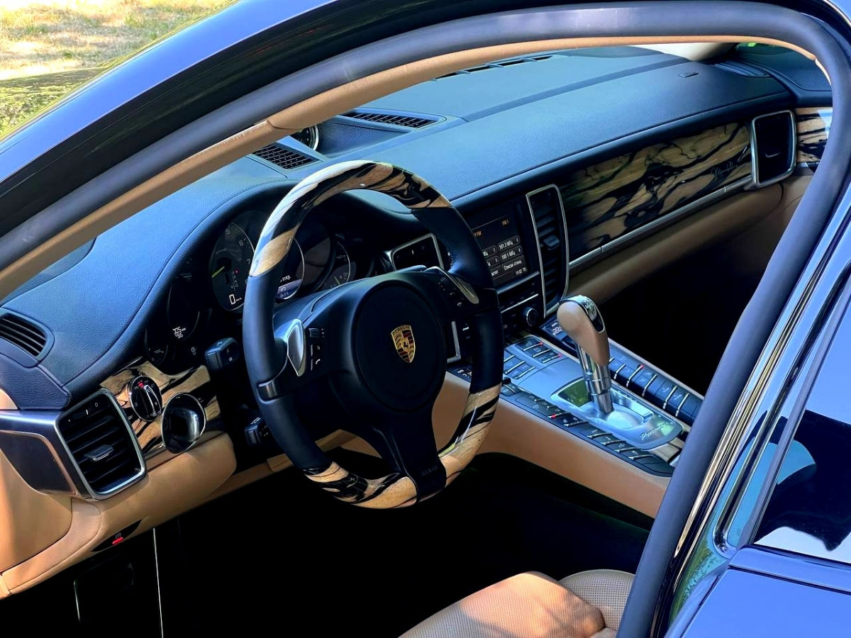 Porsche Panamera фото 3