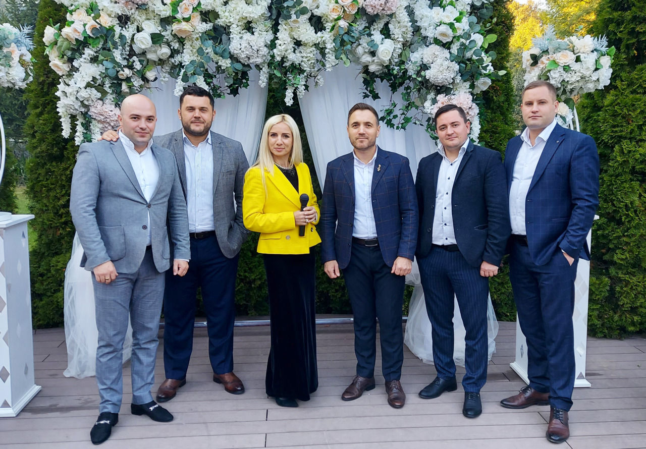 DJ | Solist | Tamada | Show de lumini | Garantăm calitate foto 11