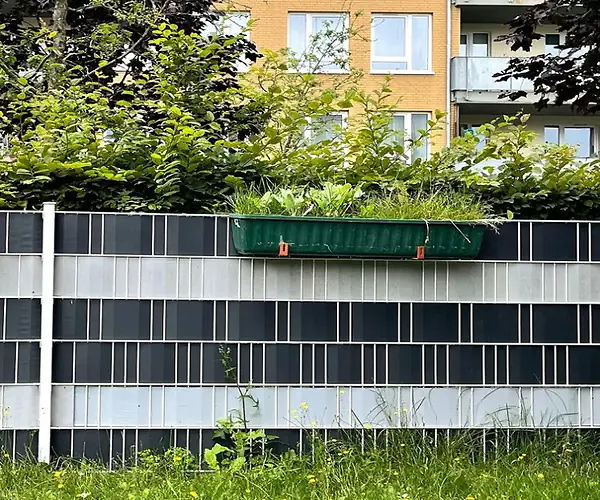 Bandă de plastic pentru gard. foto 4