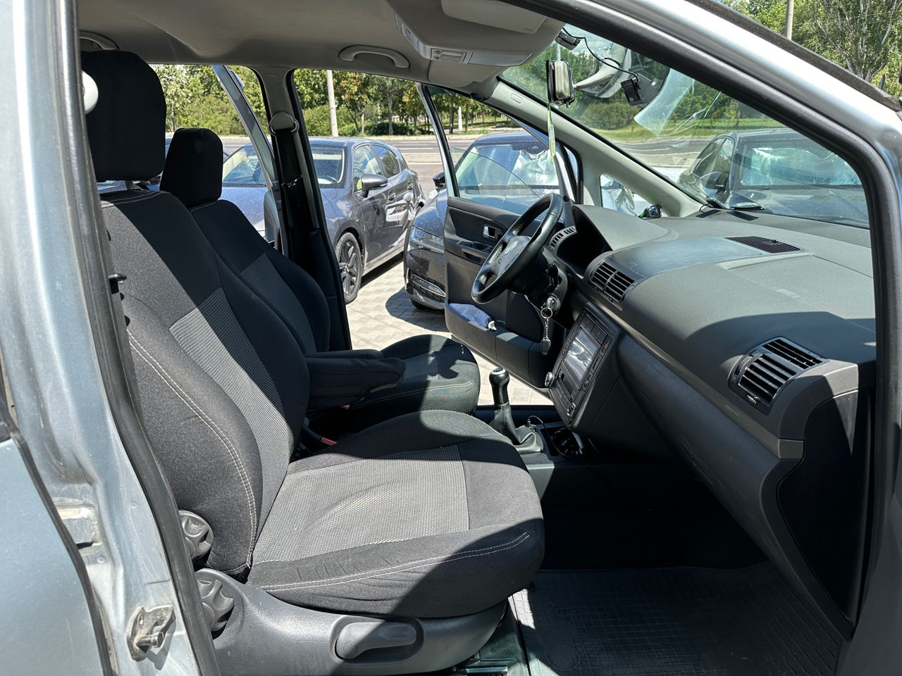 Volkswagen Sharan foto 7