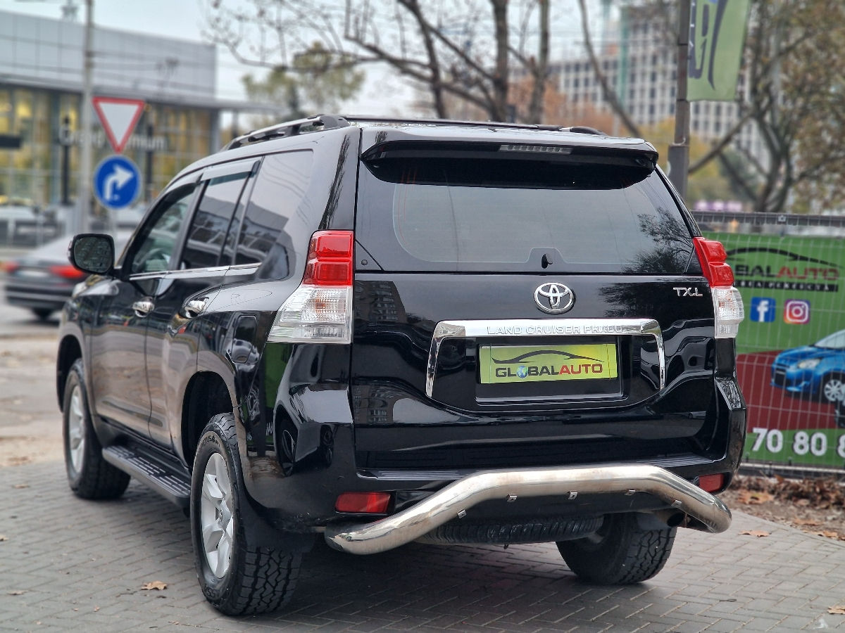 Toyota Land Cruiser Prado foto 3