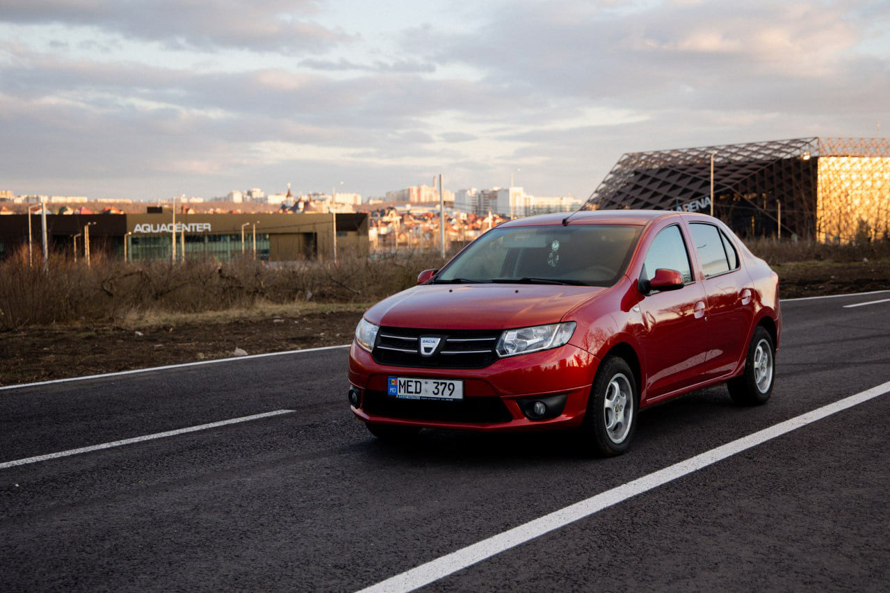 Dacia Logan foto 1