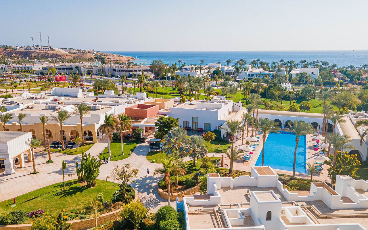 Petrece vacanta in Egypt! Hotelul - " Novotel Beach 5* " zbor pe 15 decembrie 2024!Emirat Travel! foto 1