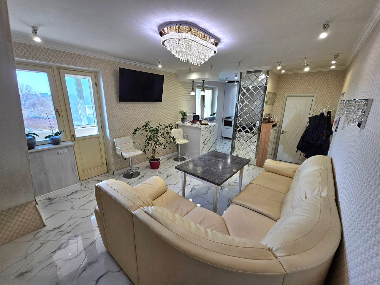 Apartament cu 5 camere sau mai multe, 151 m², 5 etaj