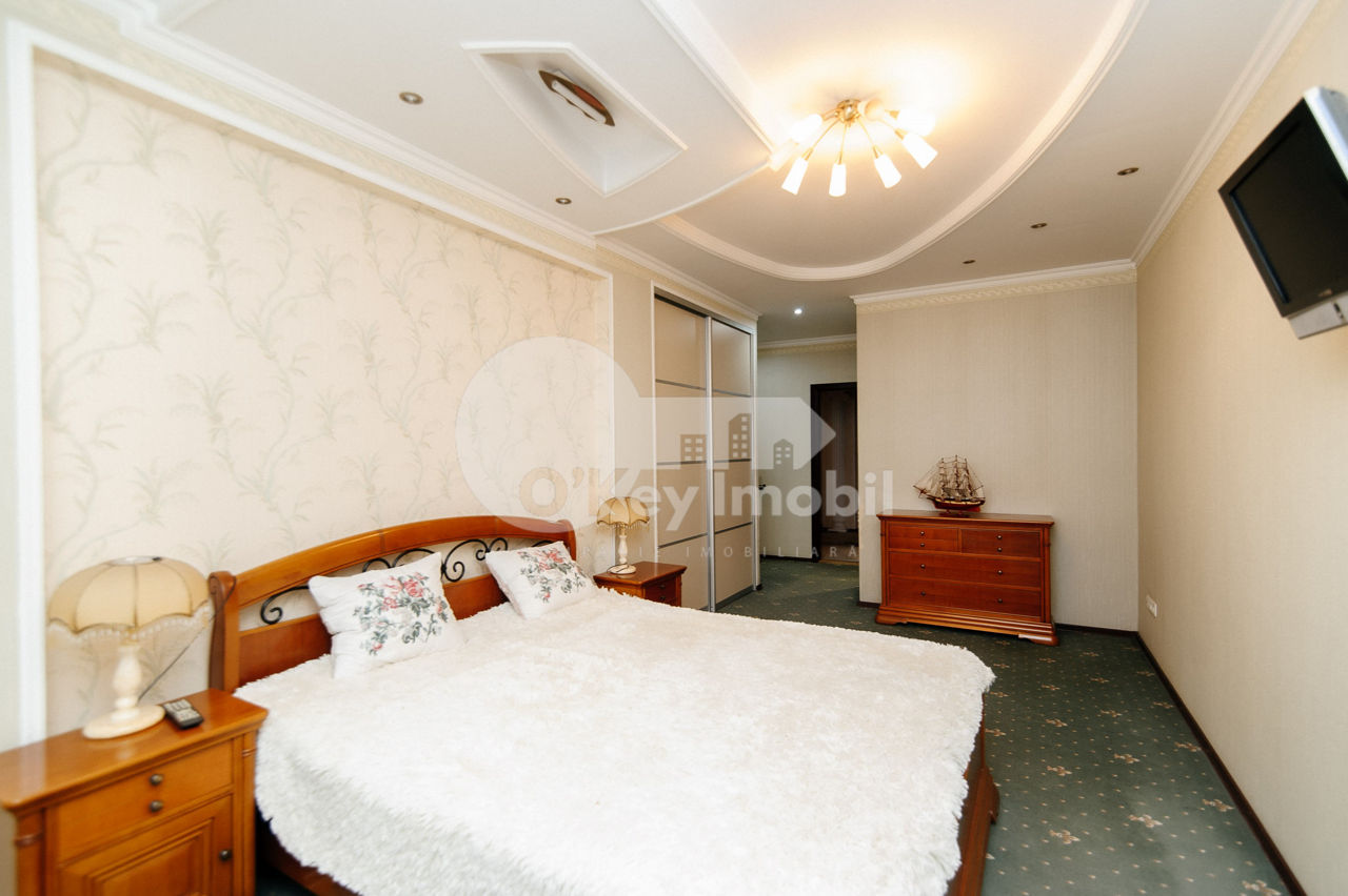 Apartament cu 3 camere, 160 m², Centru, Chișinău foto 2