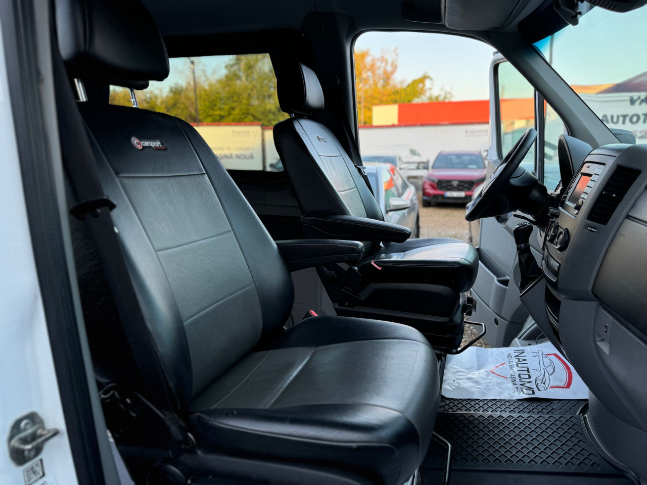 Mercedes Sprinter 9 locuri foto 7