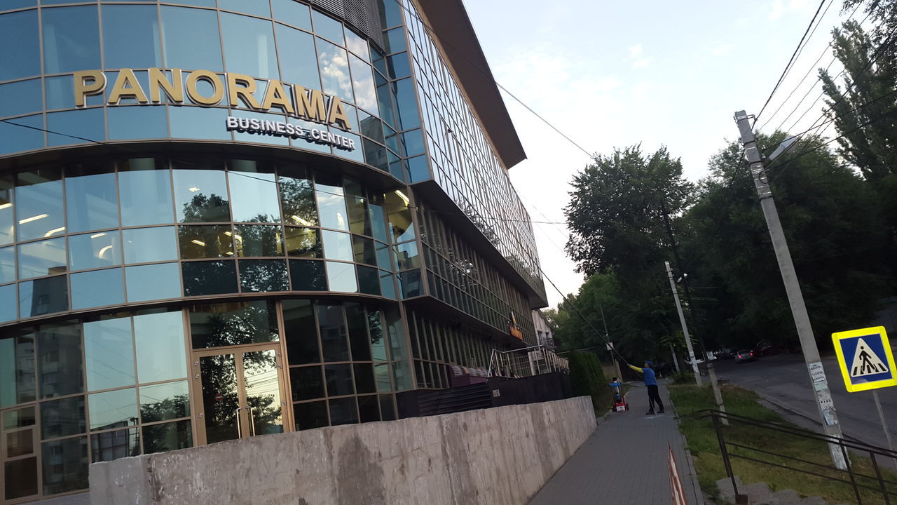 Spalare ferestre si fatade cu tehnologie de ultima generatie, мойка окон и фасадов фото 5