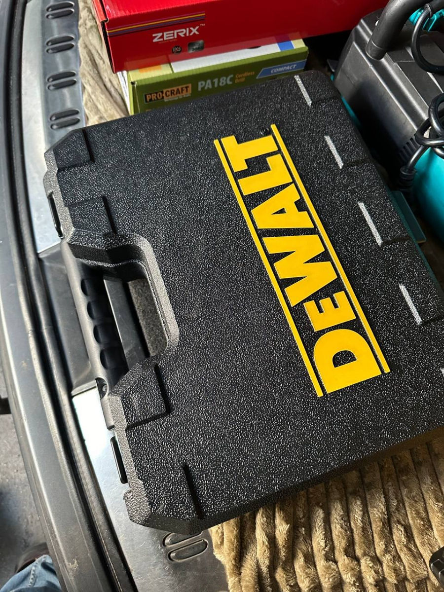 Шуруповерт dewalt оригинал dcd771 фото 2