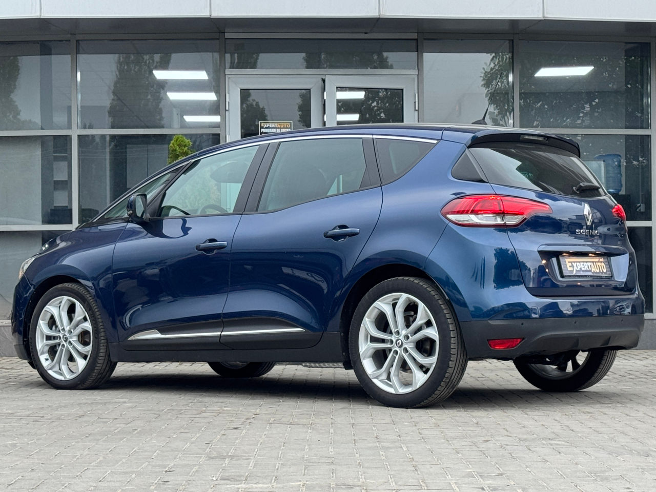 Renault Scenic — фото 4