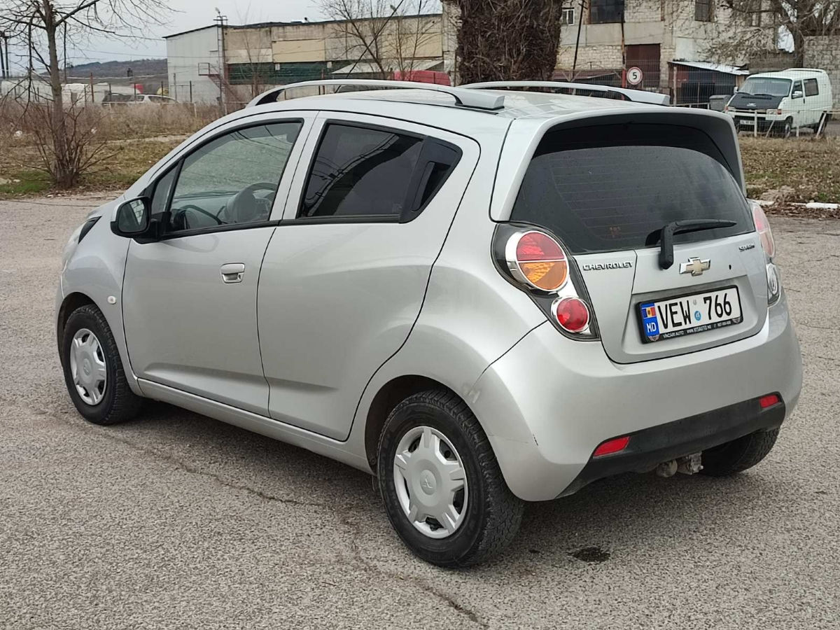 Chevrolet Spark фото 7