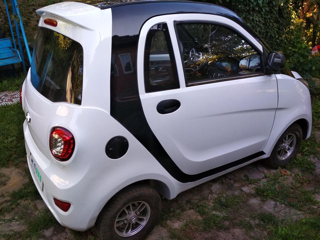 Se vinde Electro mini masina cu 4 locuri parcurge 70km cu viteza de 50km/h foto 2