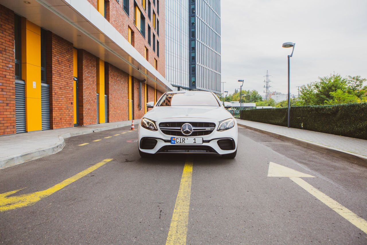 Transfer aeroport, 24/24 VIP Taxi - Mercedes AMG E63 foto 19