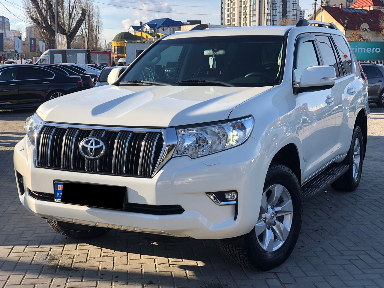 Toyota Land Cruiser Prado foto 1