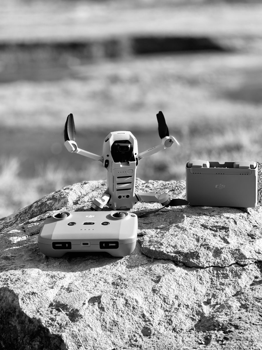 De vânzare: Dronă DJI Mini 2 Fly More Combo – Stare ideală! фото 5