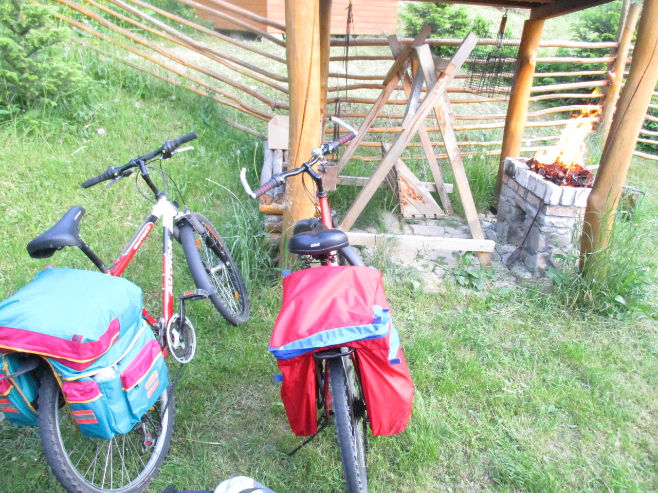 вело аксессуары, для вело туристов: багажник, сумка, фонарь, отражатель .