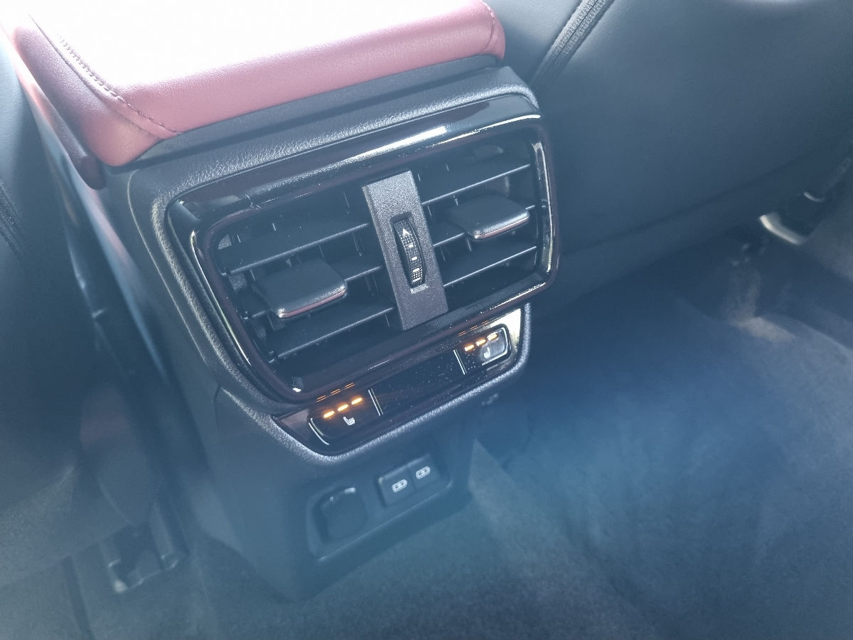 Lexus NX Series 2022 photo 17