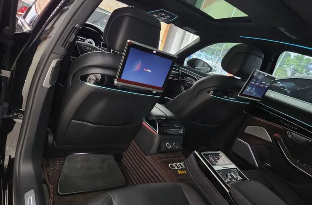 Audi A8 foto 11