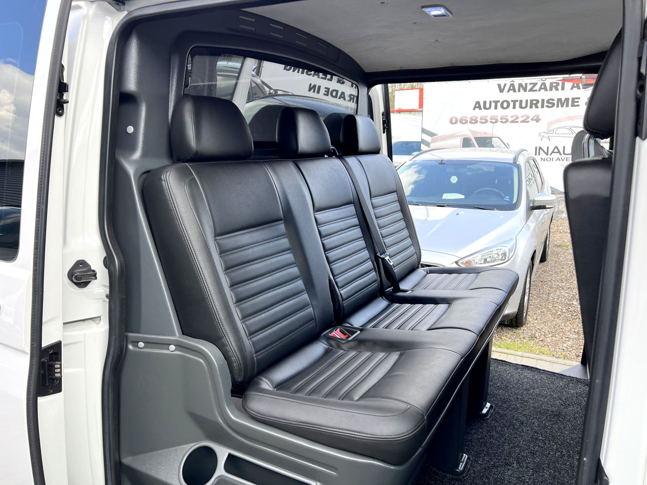 Volkswagen Transporter 6 Locuri 4x4  foto 17