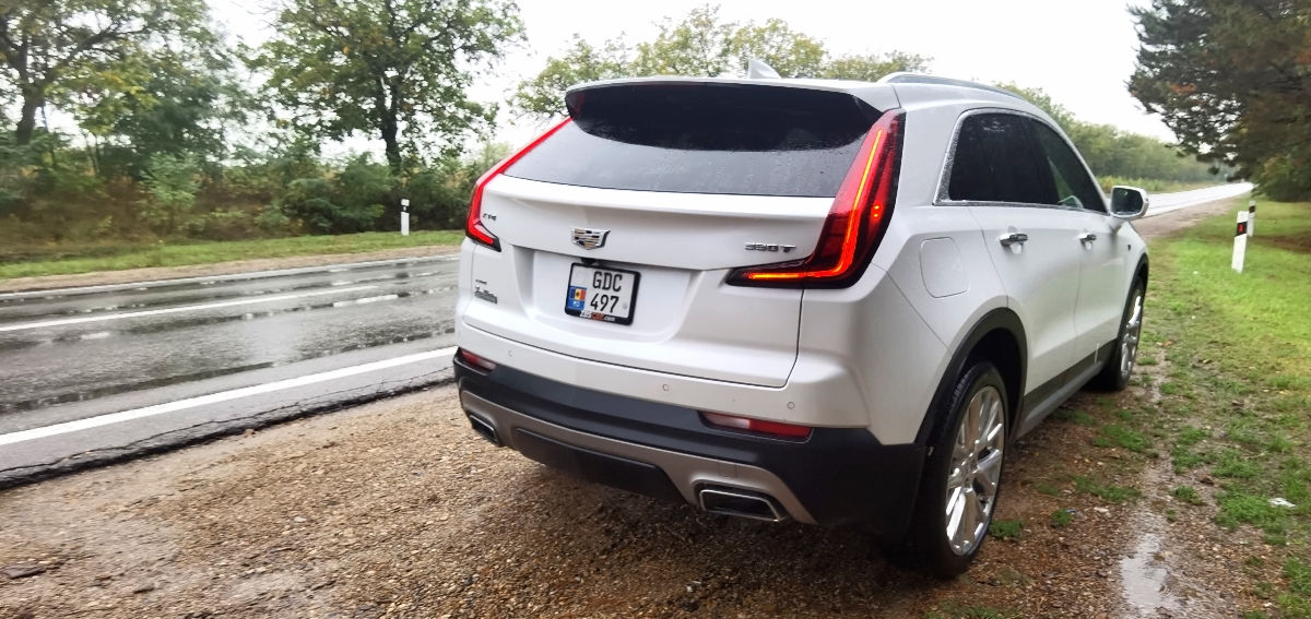 Cadillac XT4 foto 1