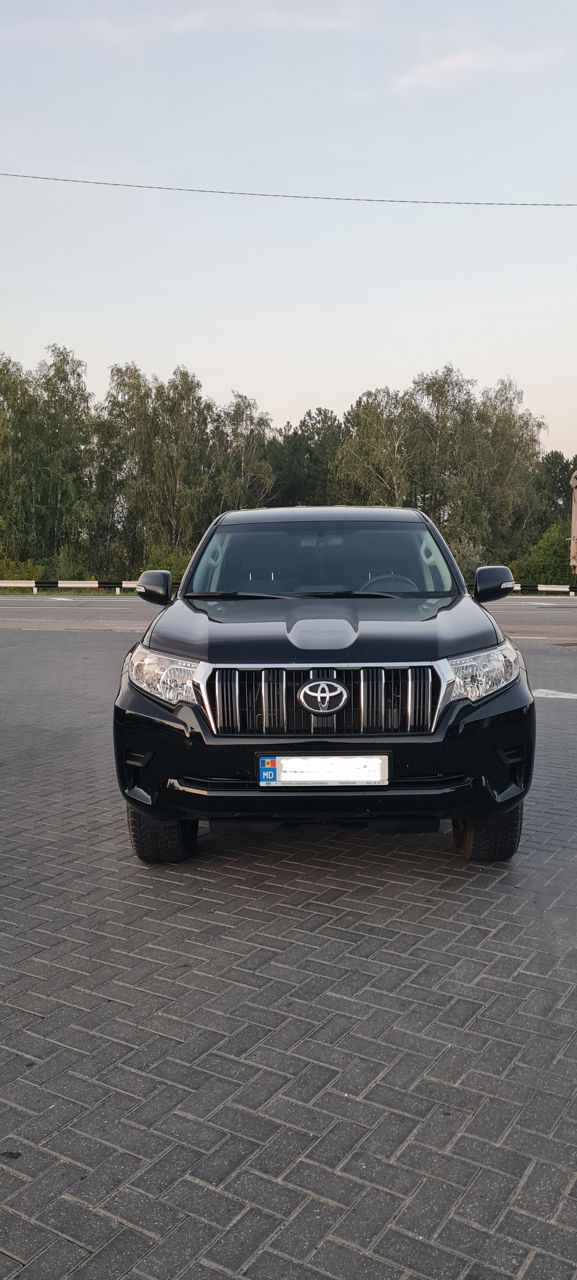 Toyota Land Cruiser Prado foto 2