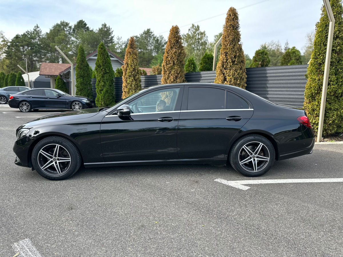 Mercedes E-Class foto 1