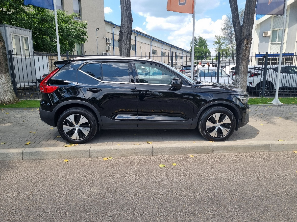 Volvo XC40 2023 photo 4