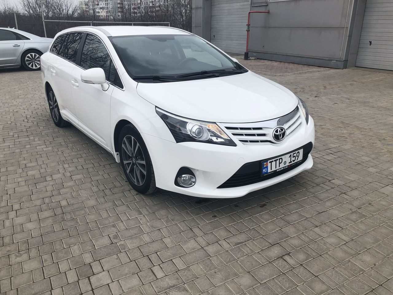 Toyota Avensis фото 0