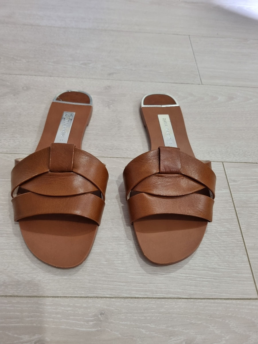 Slapi Zara piele naturală, marime 37, 230 lei foto 0