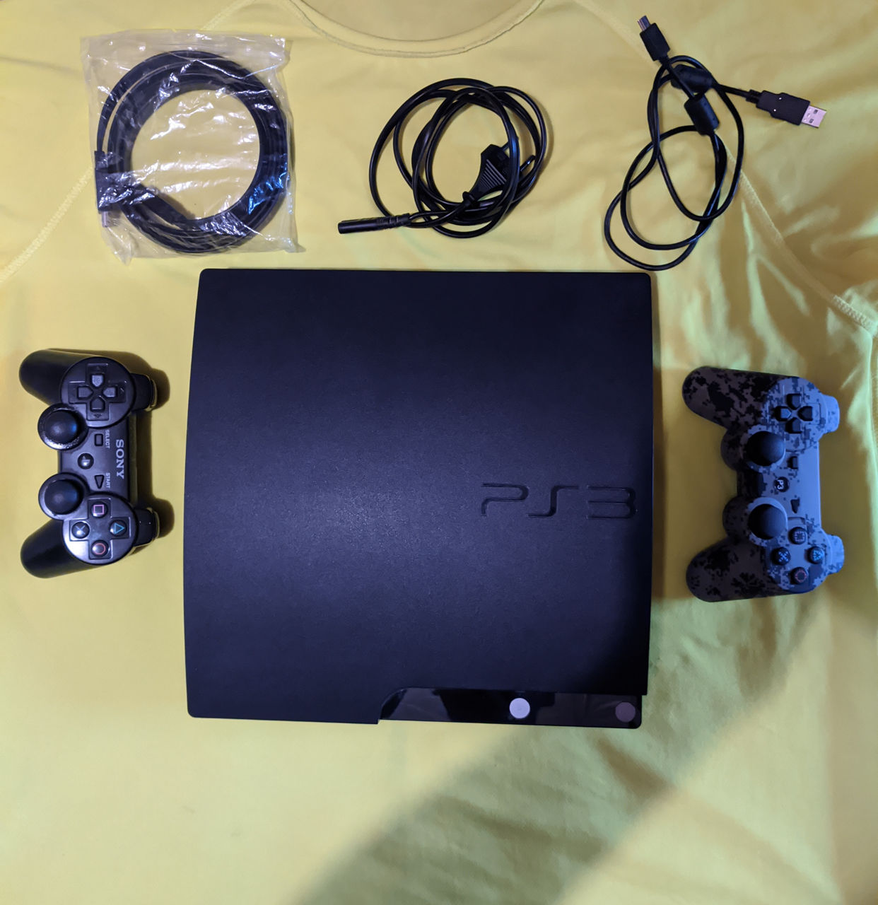 Sony PlayStation 3 Slim с объёмом памяти 750 GB. Новая прошивка 100 игр !