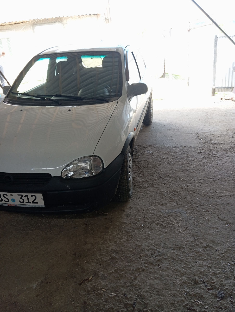 Opel Corsa фото 3
