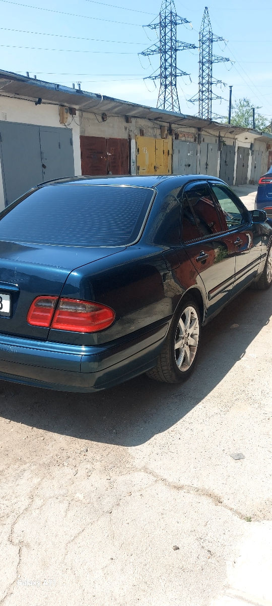 Mercedes E-Class foto 4
