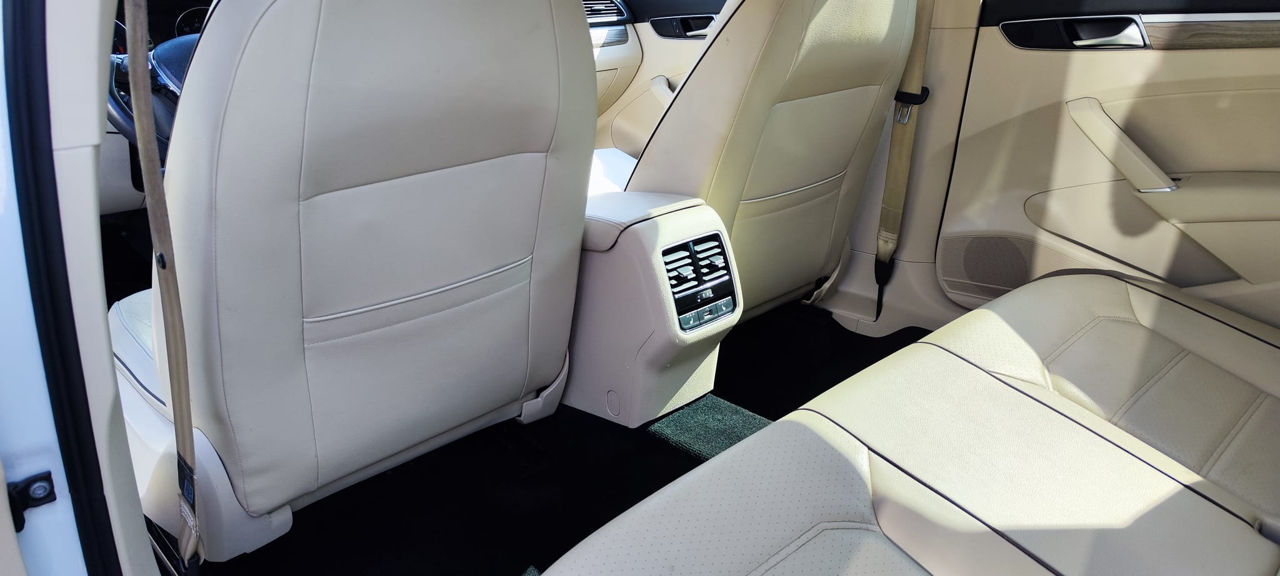 Volkswagen Passat foto 2