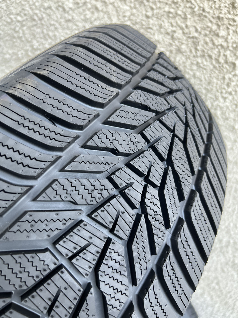 275/55 R19 Hankook Icept Evo3 Winter/ Доставка, livrare toata Moldova foto 3